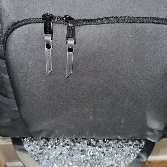 NEW🎅🏾. JOAN&DAVID The KENNEDY / The Kennedy is 20” Duffle Bag/light weight. - Picture 2 of 14